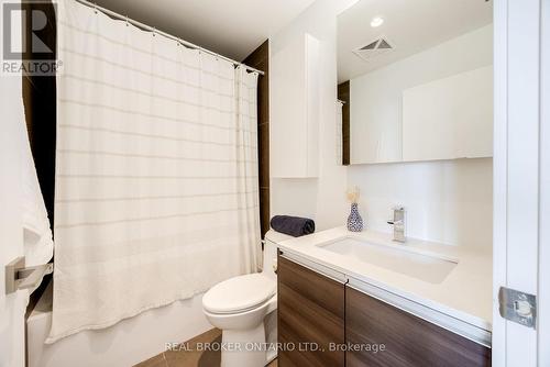 706 - 20 Minowan Miikan Lane, Toronto, ON - Indoor Photo Showing Bathroom