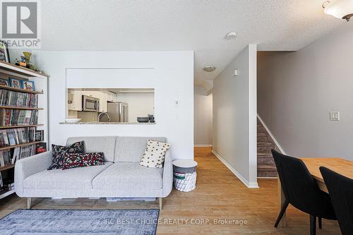 276 - 3 Everson Drive, Toronto, ON - Indoor Photo Showing Living Room