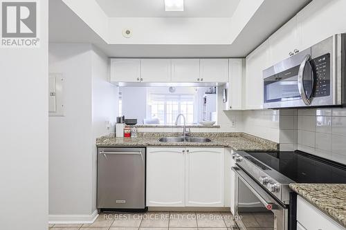 276 - 3 Everson Drive, Toronto, ON - Indoor Photo Showing Kitchen With Stainless Steel Kitchen With Double Sink With Upgraded Kitchen