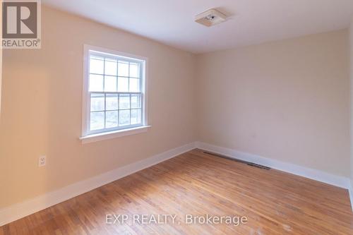 5782 Byng Avenue, Niagara Falls, ON - Indoor Photo Showing Other Room
