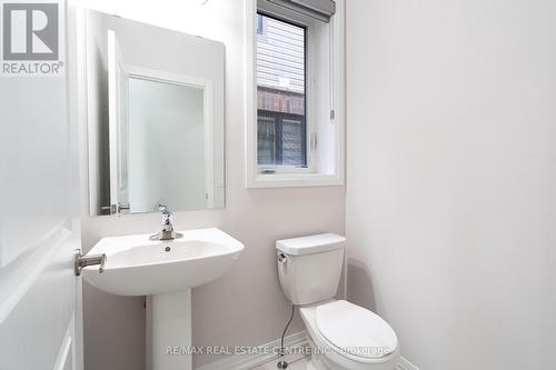 123 Freedom Crescent, Hamilton, ON - Indoor Photo Showing Bathroom