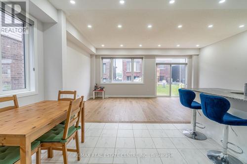 123 Freedom Crescent, Hamilton, ON - Indoor Photo Showing Dining Room