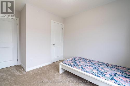 123 Freedom Crescent, Hamilton, ON - Indoor Photo Showing Bedroom
