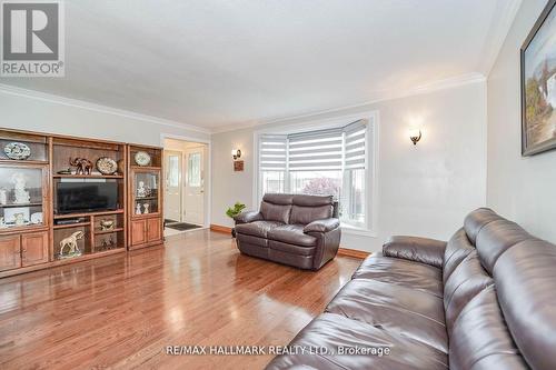 48 Seminole Avenue, Toronto, ON - Indoor Photo Showing Living Room