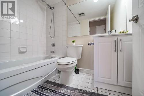 611 - 2550 Lawrence Avenue E, Toronto, ON - Indoor Photo Showing Bathroom