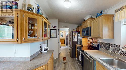 2283 Heaton Road, Quesnel, BC - Indoor Photo Showing Kitchen