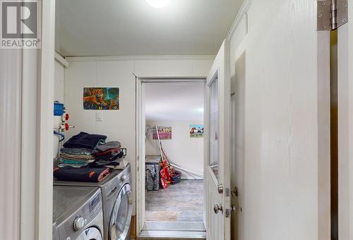 2283 Heaton Road, Quesnel, BC - Indoor Photo Showing Laundry Room