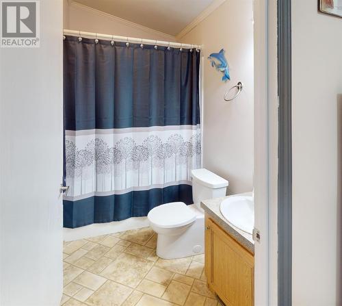 2283 Heaton Road, Quesnel, BC - Indoor Photo Showing Bathroom