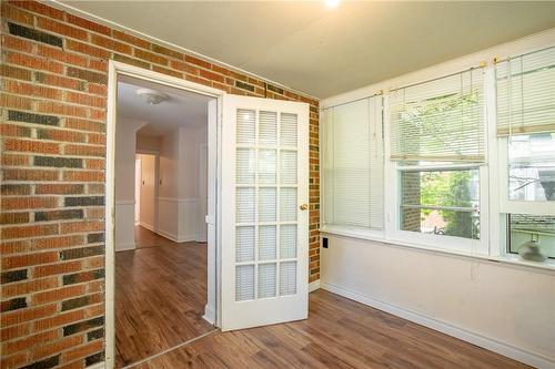 136 Glen Road, Hamilton, ON - Indoor Photo Showing Other Room