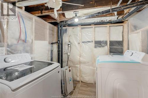 627 Assumption, Windsor, ON - Indoor Photo Showing Laundry Room