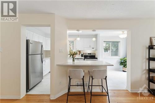 breakfast bar - 16 Winterburn Terrace, Ottawa, ON - Indoor Photo Showing Kitchen