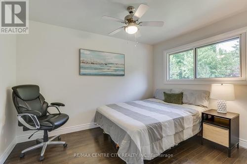 930 Eagle Crescent, London, ON - Indoor Photo Showing Bedroom