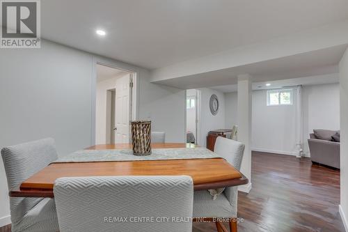 930 Eagle Crescent, London, ON - Indoor Photo Showing Dining Room