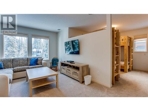 270 Monashee Road Unit# 1 Lot# 1, Vernon, BC - Indoor Photo Showing Living Room