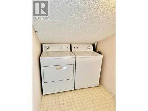3155 Gordon Drive Unit# 106, Kelowna, BC - Indoor Photo Showing Laundry Room