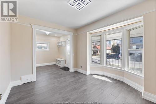 215 Curry Avenue, Windsor, ON - Indoor Photo Showing Other Room