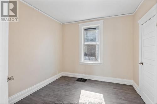 215 Curry Avenue, Windsor, ON - Indoor Photo Showing Other Room