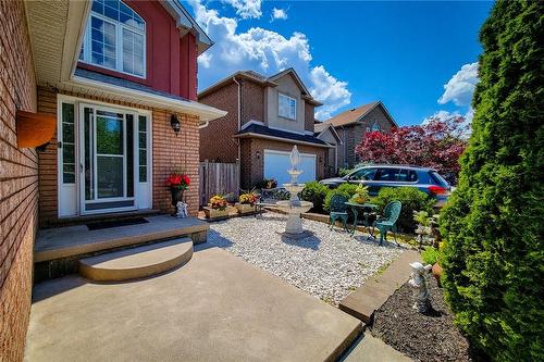 55 Alexsia Court, Hamilton, ON - Outdoor