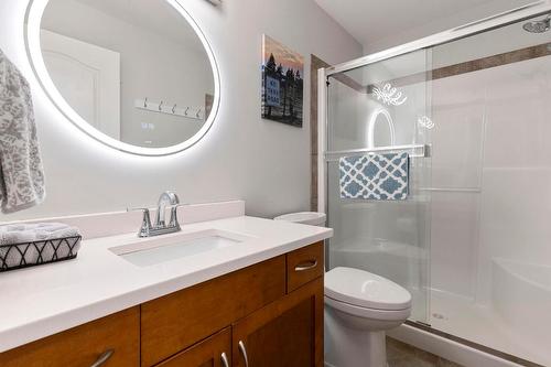 8-2100 Boucherie Road, West Kelowna, BC - Indoor Photo Showing Bathroom