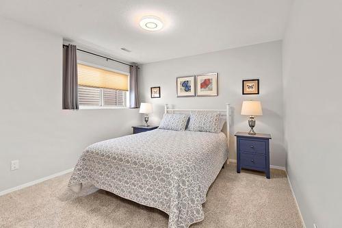 8-2100 Boucherie Road, West Kelowna, BC - Indoor Photo Showing Bedroom