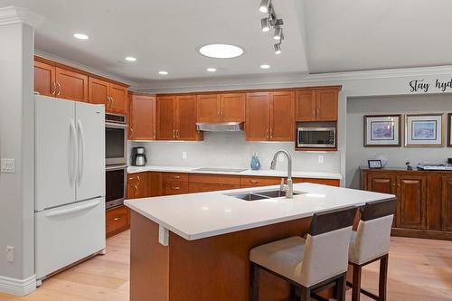 8-2100 Boucherie Road, West Kelowna, BC - Indoor Photo Showing Kitchen With Double Sink