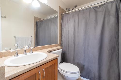 401-3533 Carrington Road, West Kelowna, BC - Indoor Photo Showing Bathroom