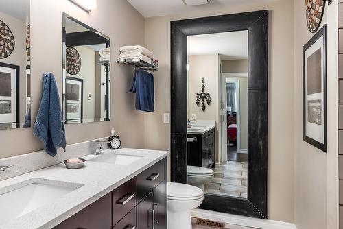 955 Theodora Road, Kelowna, BC - Indoor Photo Showing Bathroom