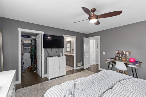 1250 Tanemura Crescent, Kelowna, BC - Indoor Photo Showing Bedroom