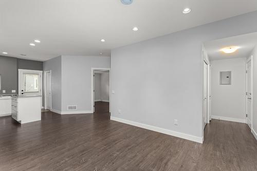 1250 Tanemura Crescent, Kelowna, BC - Indoor Photo Showing Other Room