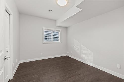 1250 Tanemura Crescent, Kelowna, BC - Indoor Photo Showing Other Room