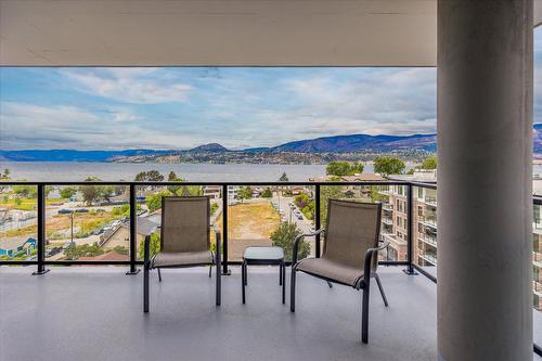 806-485 Groves Avenue, Kelowna, BC - Outdoor With Body Of Water With Balcony With View