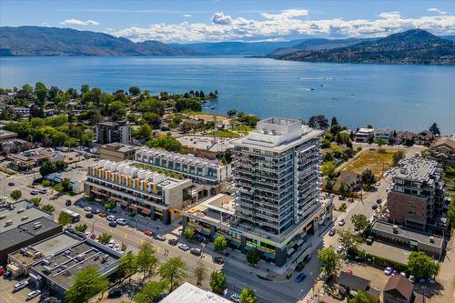 806-485 Groves Avenue, Kelowna, BC - Outdoor With Body Of Water With View