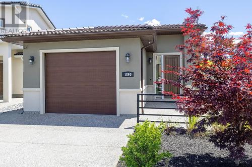 1890 Viewpoint Crescent, Kelowna, BC - Outdoor