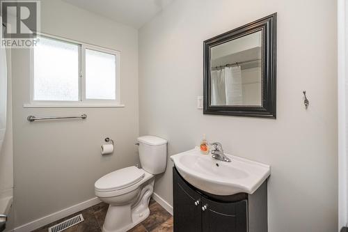 205 Irwin Street, Prince George, BC - Indoor Photo Showing Bathroom