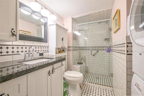 180 Limeridge Road W|Unit #403, Hamilton, ON - Indoor Photo Showing Bathroom