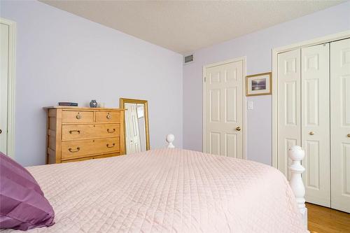 180 Limeridge Road W|Unit #403, Hamilton, ON - Indoor Photo Showing Bedroom
