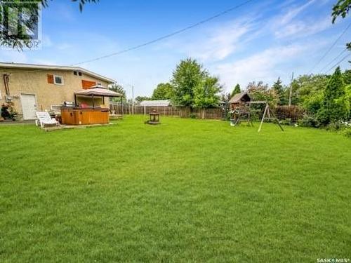 341 31St Street, Battleford, SK - Outdoor With Backyard