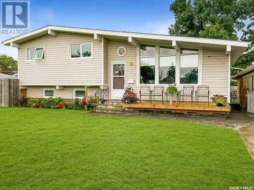 341 31St Street, Battleford, SK - Outdoor With Deck Patio Veranda