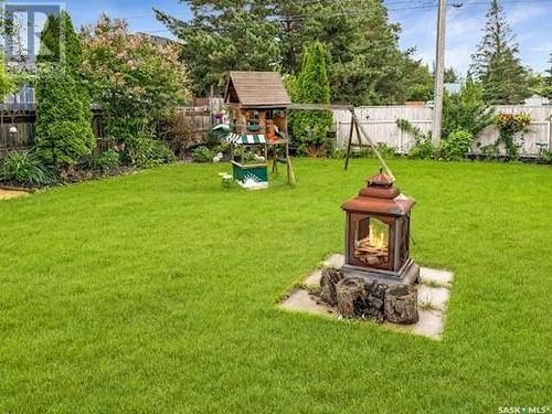 341 31St Street, Battleford, SK - Outdoor With Backyard