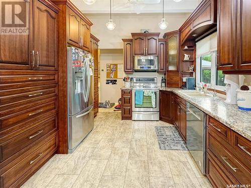 341 31St Street, Battleford, SK - Indoor Photo Showing Kitchen