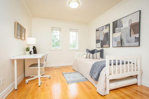 1818 Hobson Drive, Burlington, ON - Indoor Photo Showing Bedroom