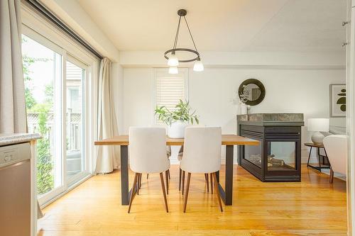 1818 Hobson Drive, Burlington, ON - Indoor Photo Showing Dining Room