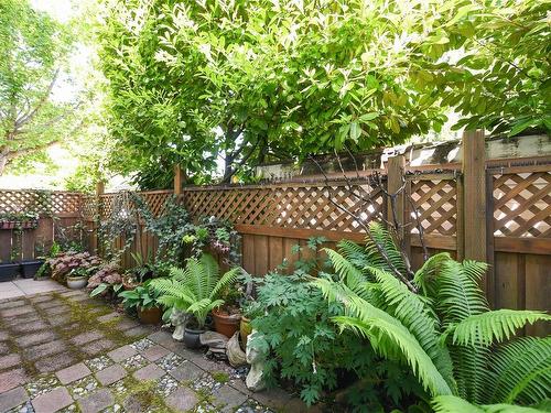 B-751 9Th St, Courtenay, BC - Outdoor