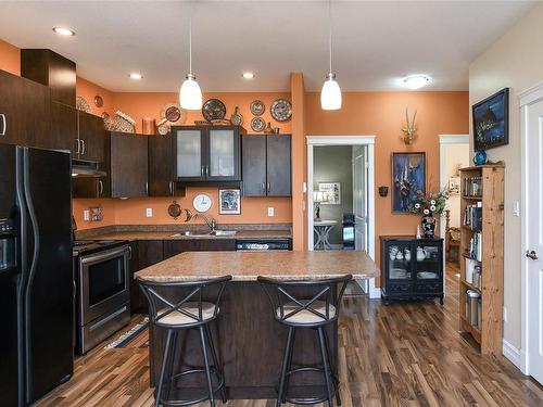 B-751 9Th St, Courtenay, BC - Indoor Photo Showing Kitchen With Double Sink With Upgraded Kitchen