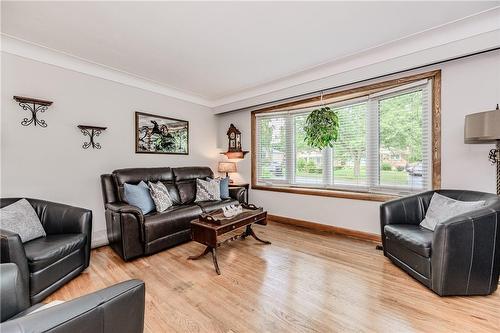 1246 Homewood Drive, Burlington, ON - Indoor Photo Showing Living Room