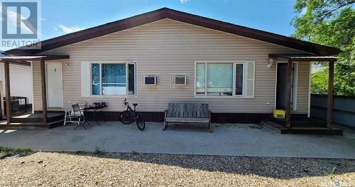 12 8Th Street Ne, Weyburn, SK - Outdoor