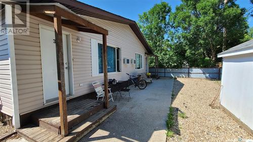 12 8Th Street Ne, Weyburn, SK - Outdoor With Exterior