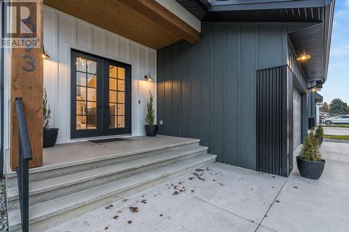 693 Balsam Road, Kelowna, BC - Outdoor With Exterior