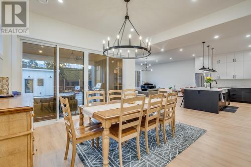 693 Balsam Road, Kelowna, BC - Indoor Photo Showing Dining Room