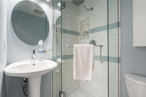 1940 Ironstone Drive|Unit #404, Burlington, ON - Indoor Photo Showing Bathroom